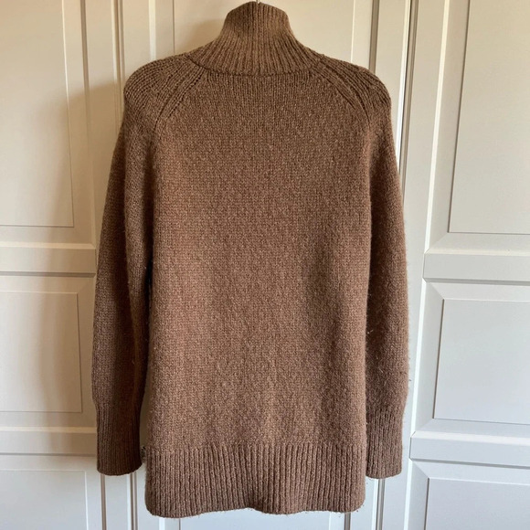 The Group by Babaton Aritizia
Day Off Turtleneck in Camel Size Small 100% Alpaca - Picture 7 of 15